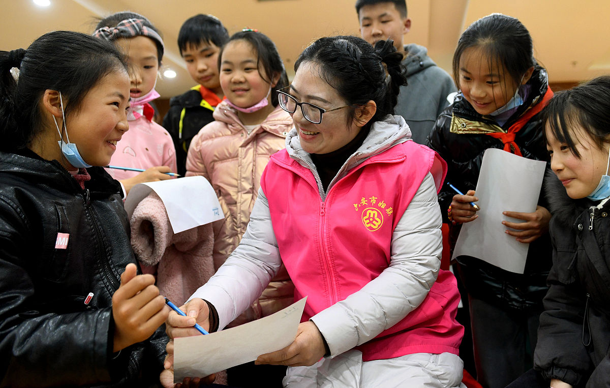 留守儿童心理治疗案例分享：用爱填补空缺的童年，泰安唐訾心理咨询为您分享